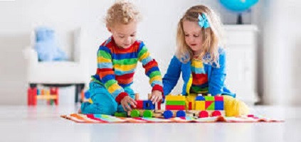 اسباب بازی مناسب با سن کودک